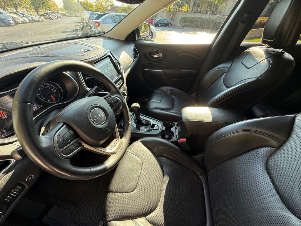 2019 Jeep Cherokee Image 22