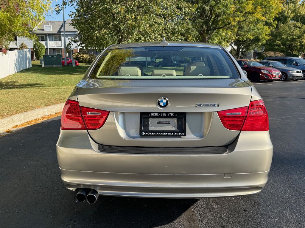 2011 BMW 3 Series Image 6