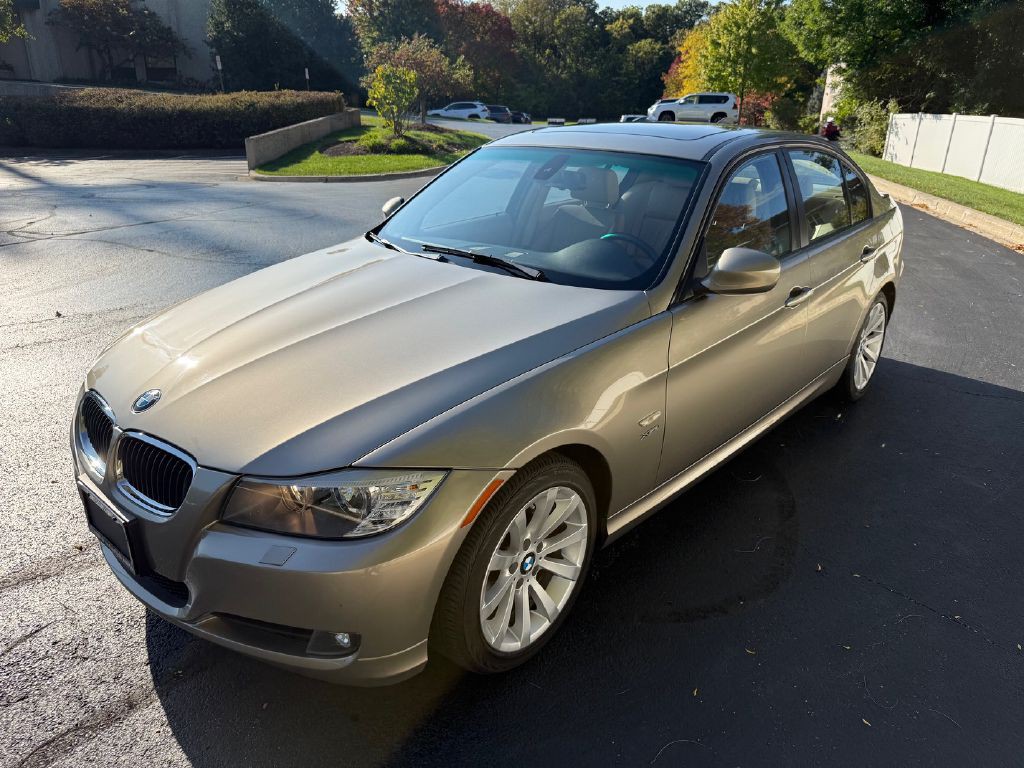 2011 BMW 3 Series Image 9