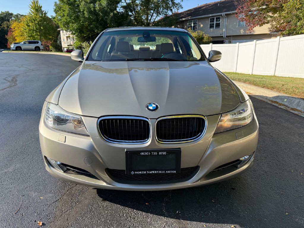 2011 BMW 3 Series Image 10