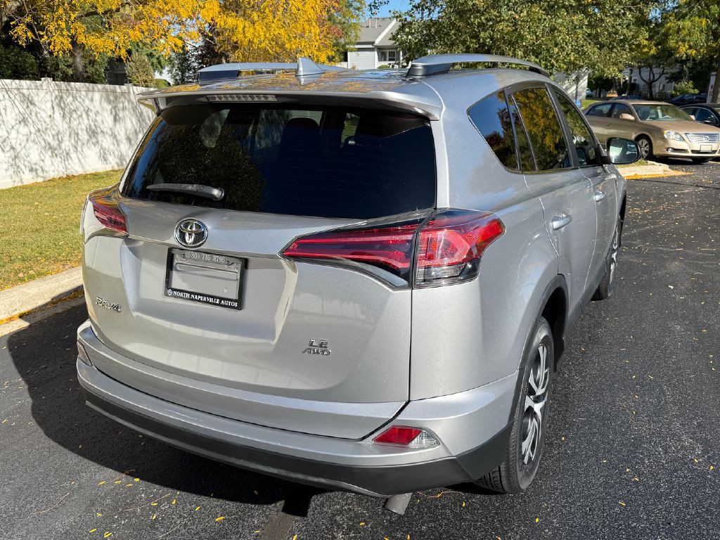 2017 Toyota Rav4 Image 5
