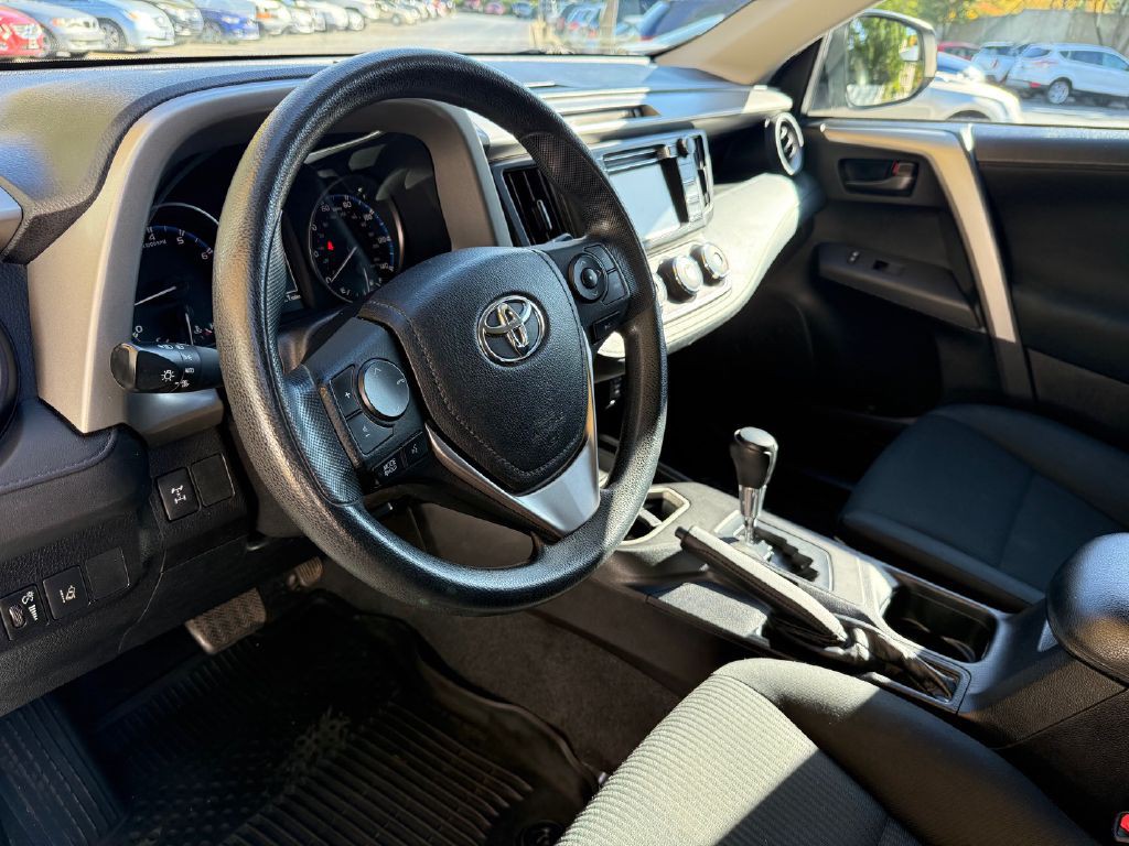 2017 Toyota Rav4 Image 15