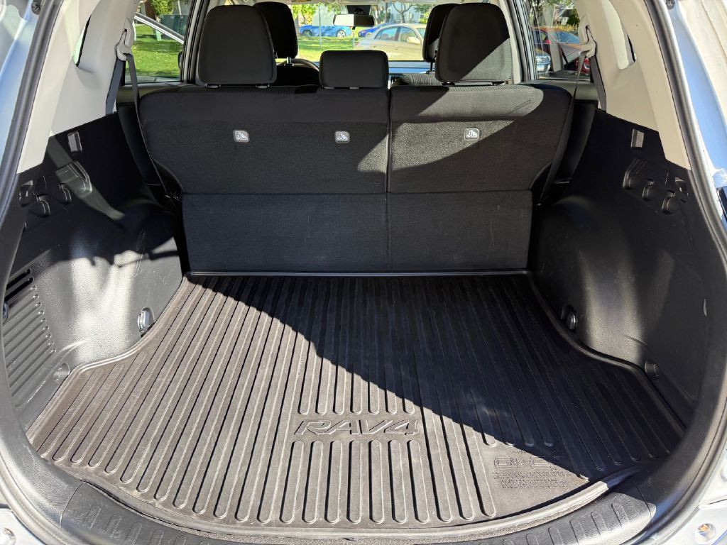 2017 Toyota Rav4 Image 26