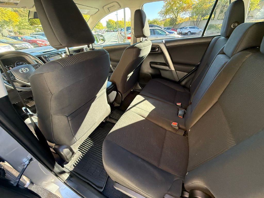 2017 Toyota Rav4 Image 29