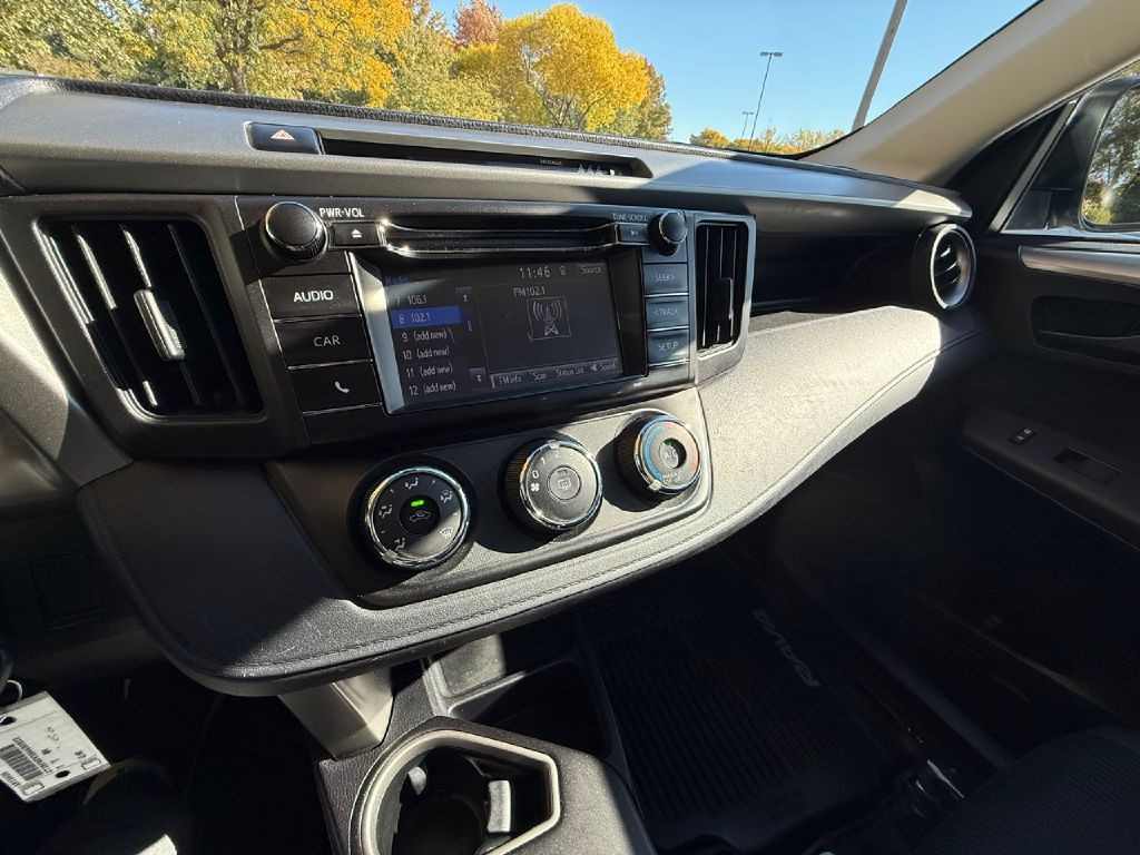 2017 Toyota Rav4 Image 33
