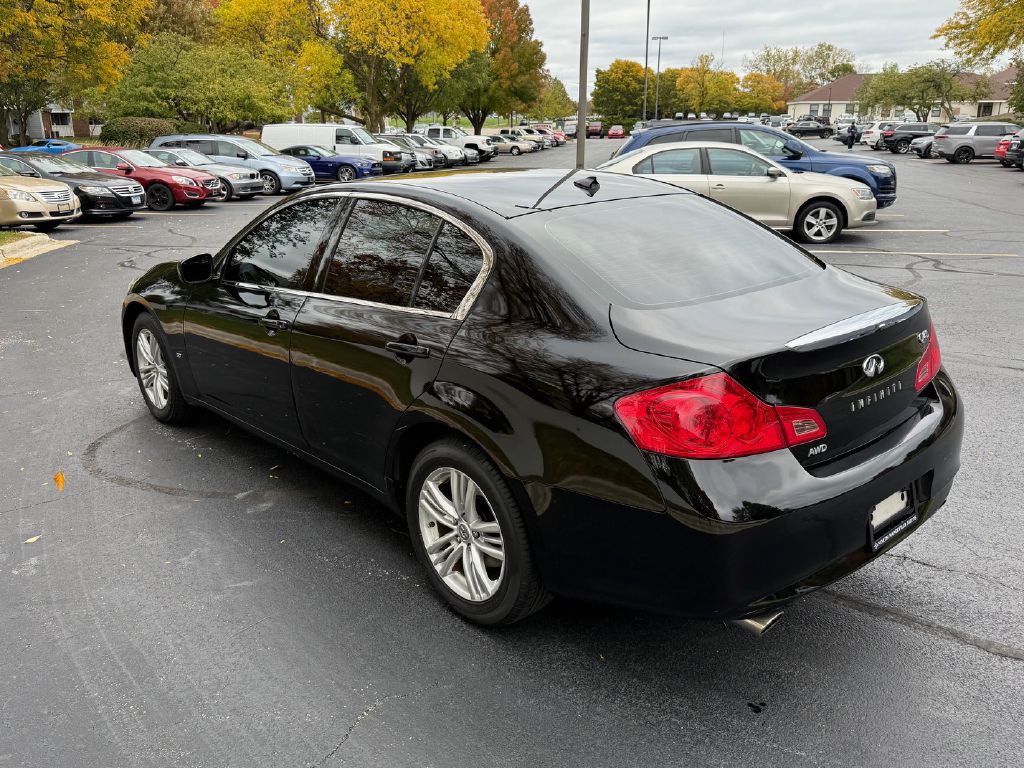2015 INFINITI Q40 Image 7