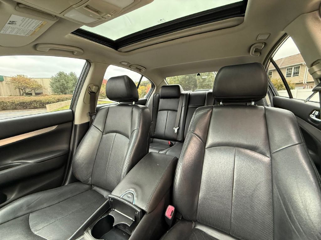 2015 INFINITI Q40 Image 15