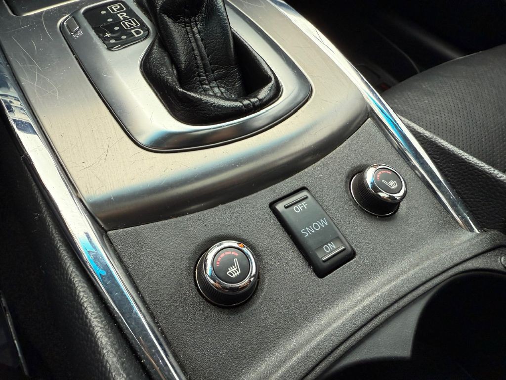 2015 INFINITI Q40 Image 20