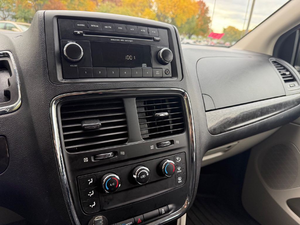 2016 Dodge Grand Caravan Image 23