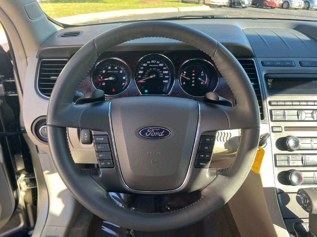 2011 Ford Taurus Image 16