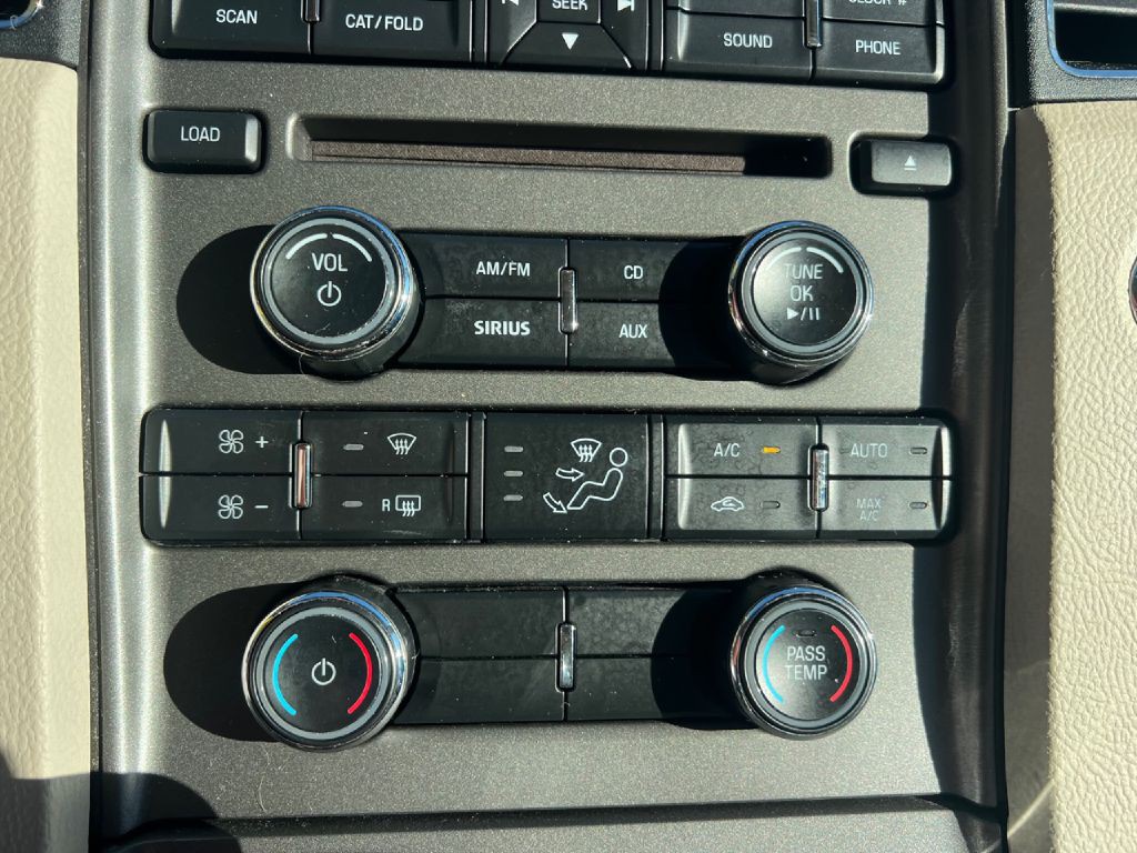 2011 Ford Taurus Image 20