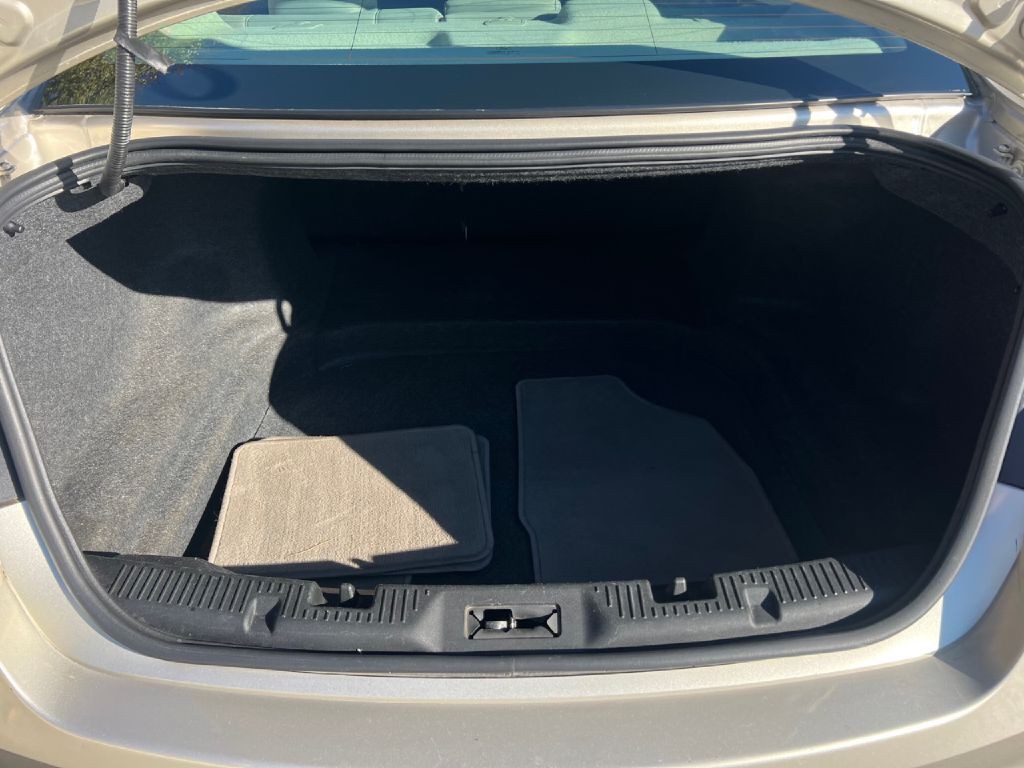 2011 Ford Taurus Image 29