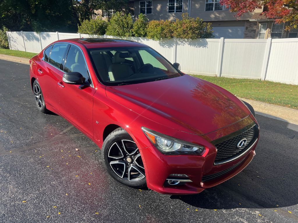 2015 INFINITI Q50 Image 1