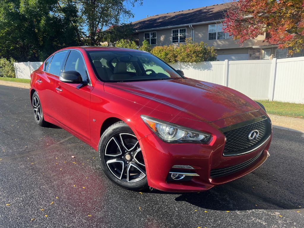 2015 INFINITI Q50 Image 2