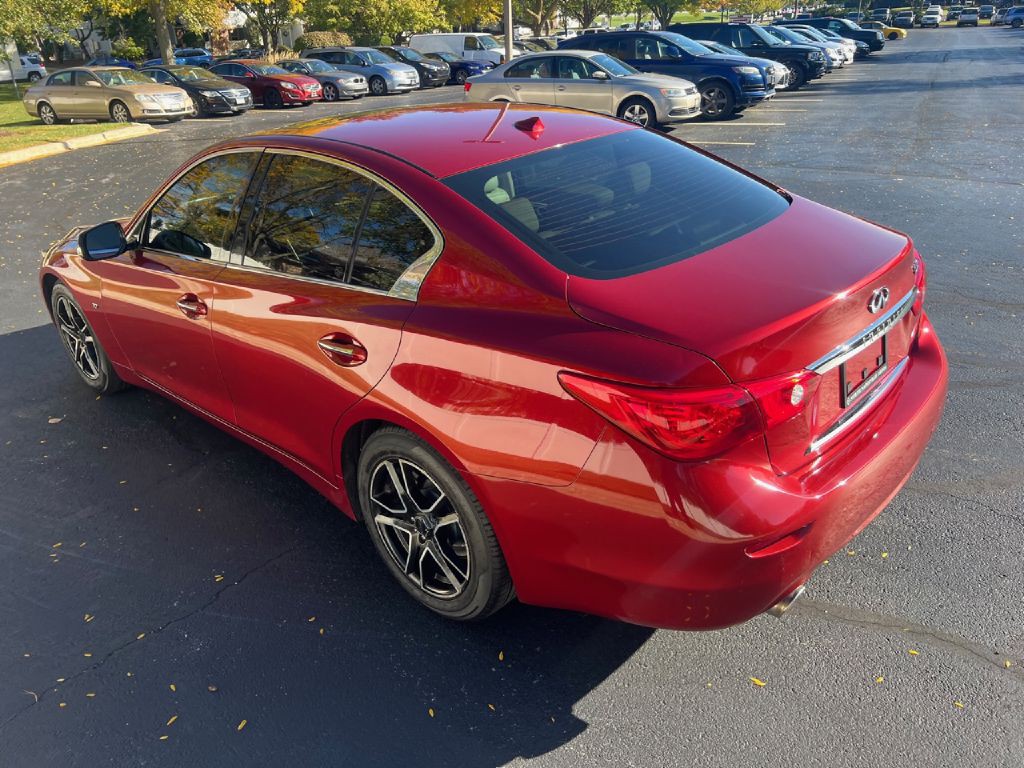 2015 INFINITI Q50 Image 9