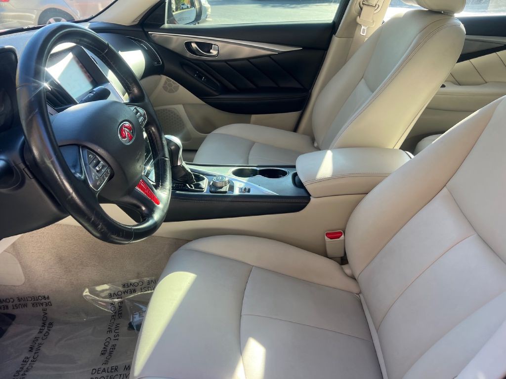 2015 INFINITI Q50 Image 29