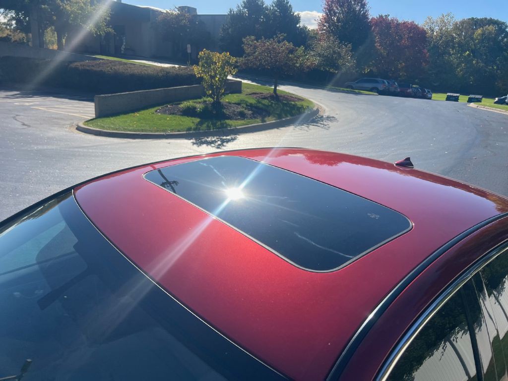 2015 INFINITI Q50 Image 31