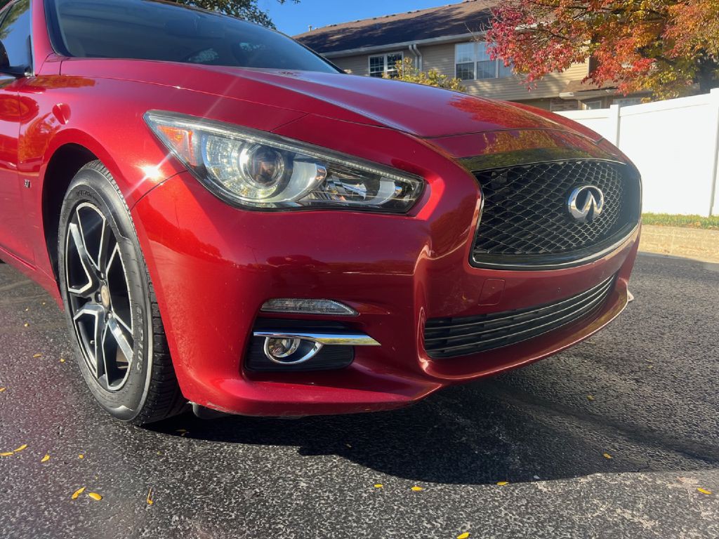 2015 INFINITI Q50 Image 32