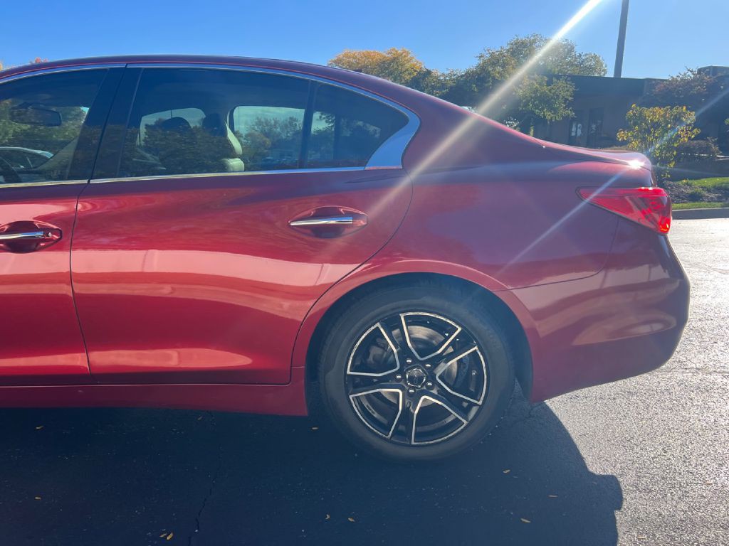 2015 INFINITI Q50 Image 36