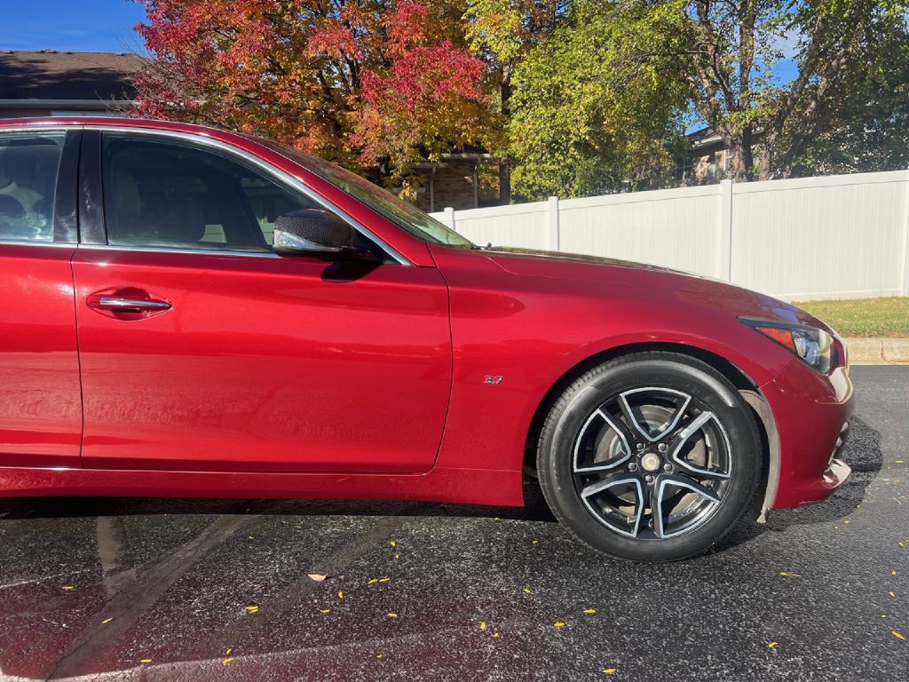2015 INFINITI Q50 Image 40