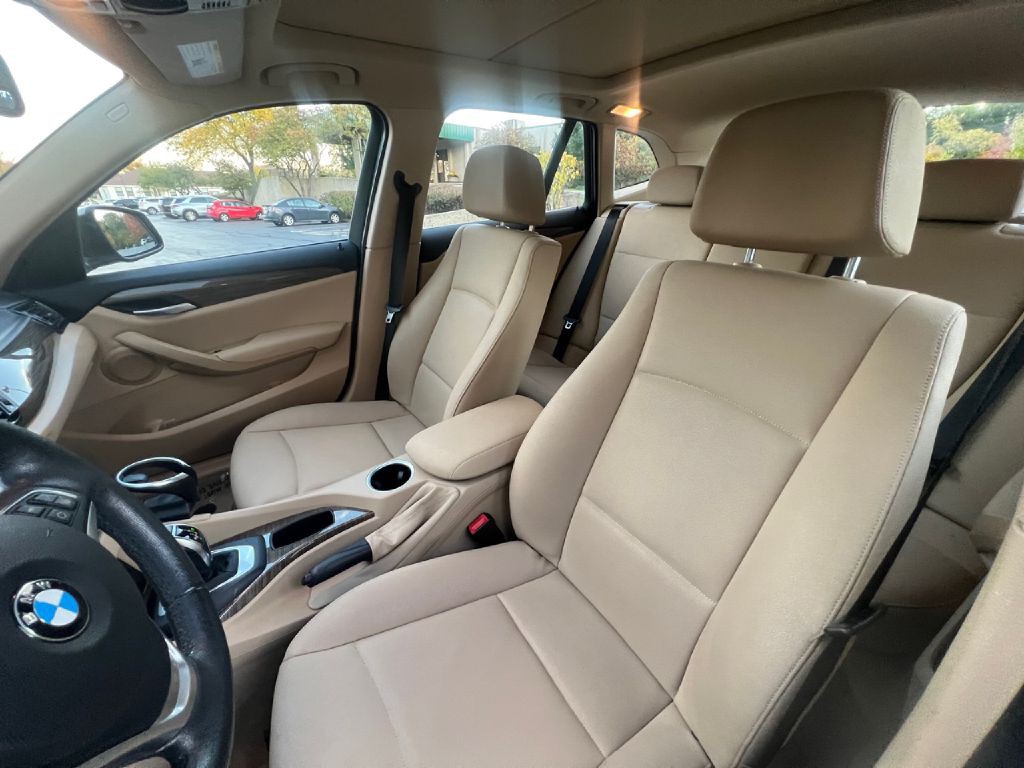 2014 BMW X1 Image 16