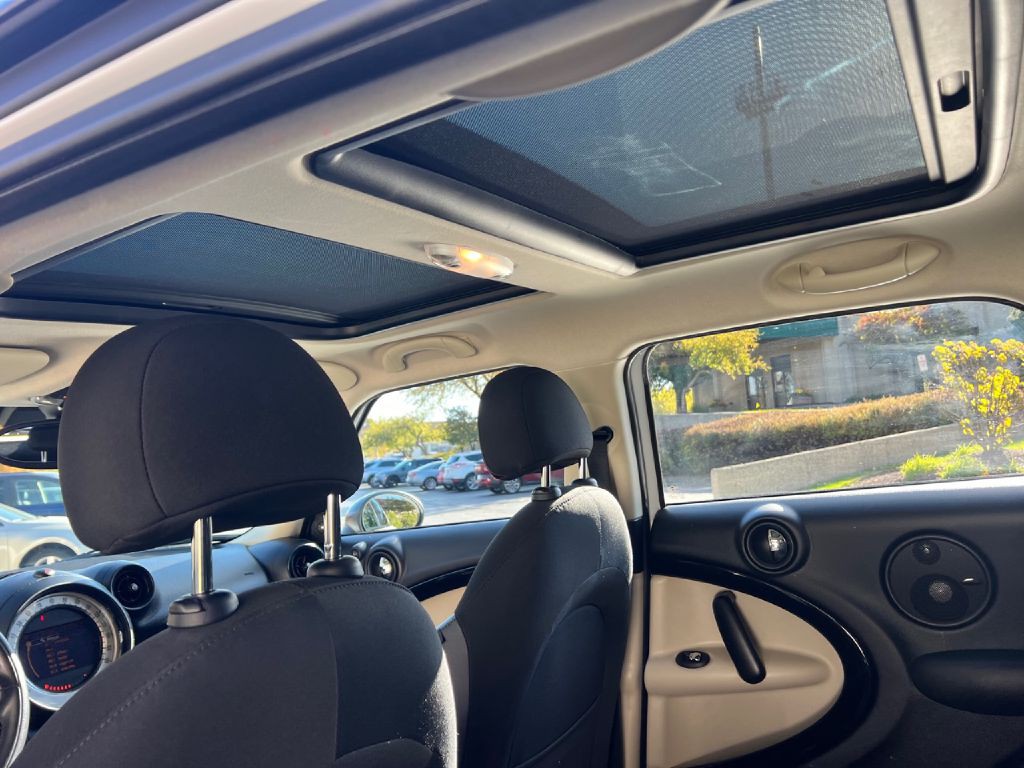 2014 MINI Cooper Image 36