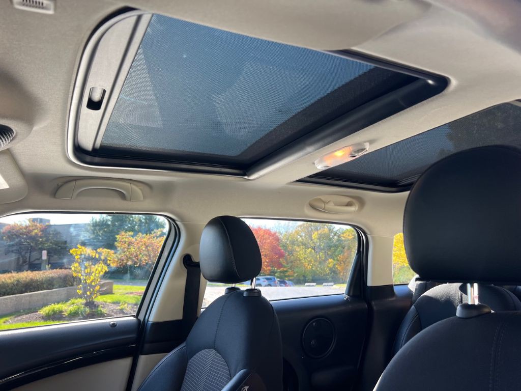 2014 MINI Cooper Image 44