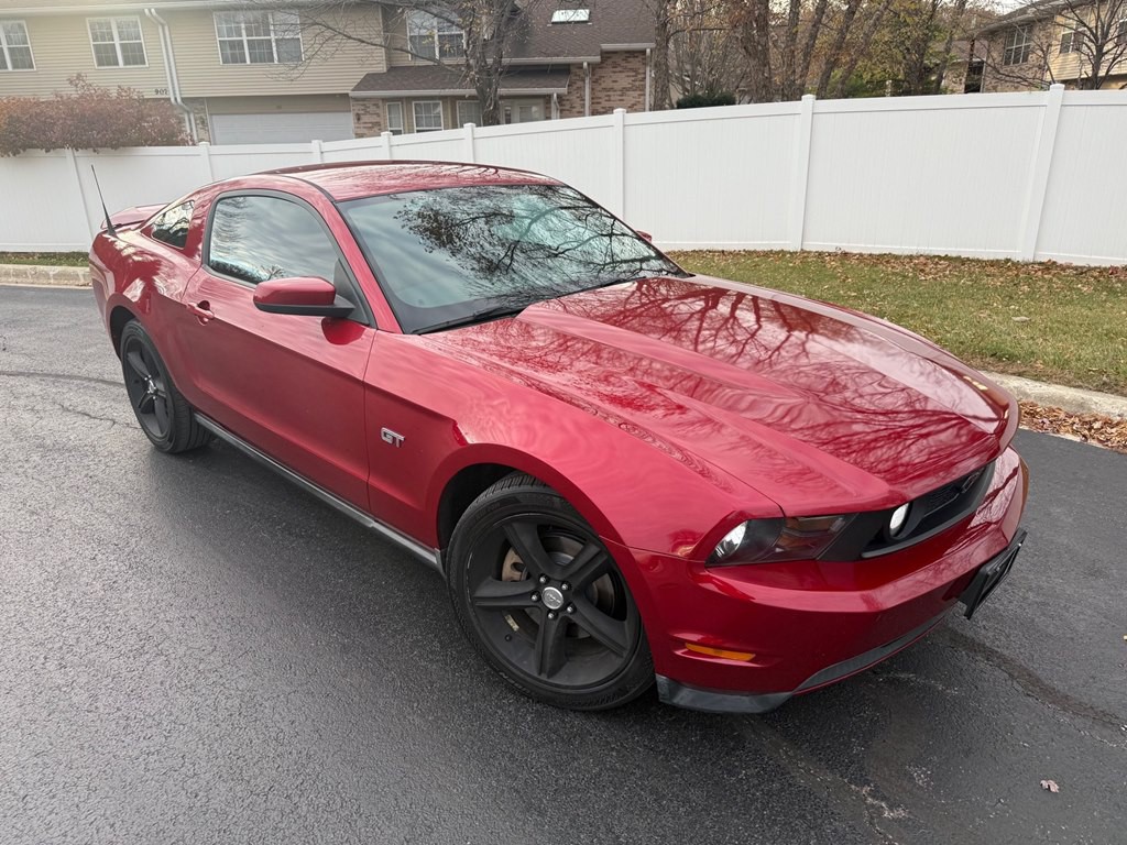 2010 Ford Mustang Image 2