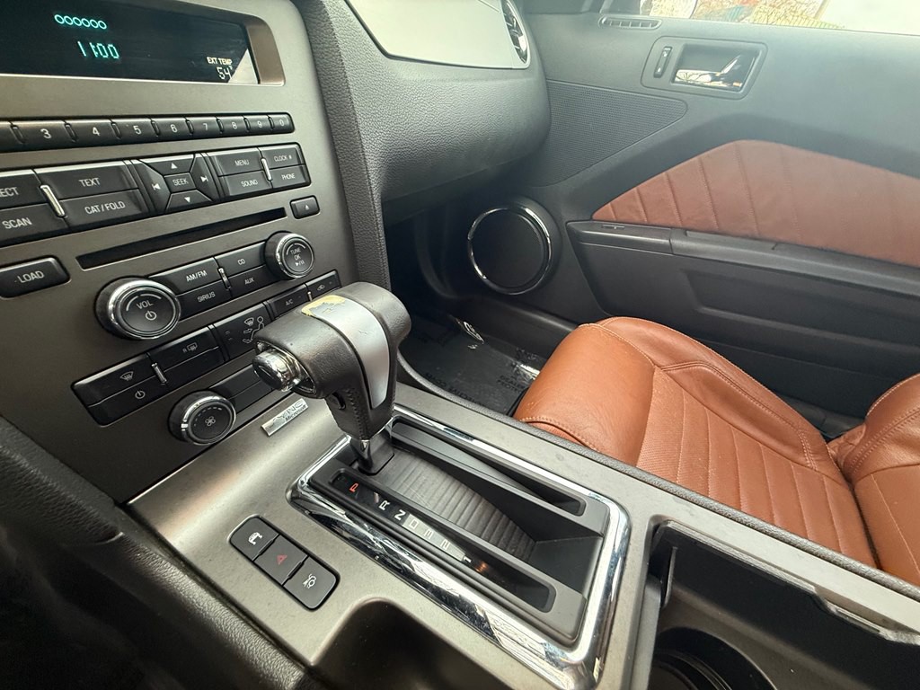 2010 Ford Mustang Image 16