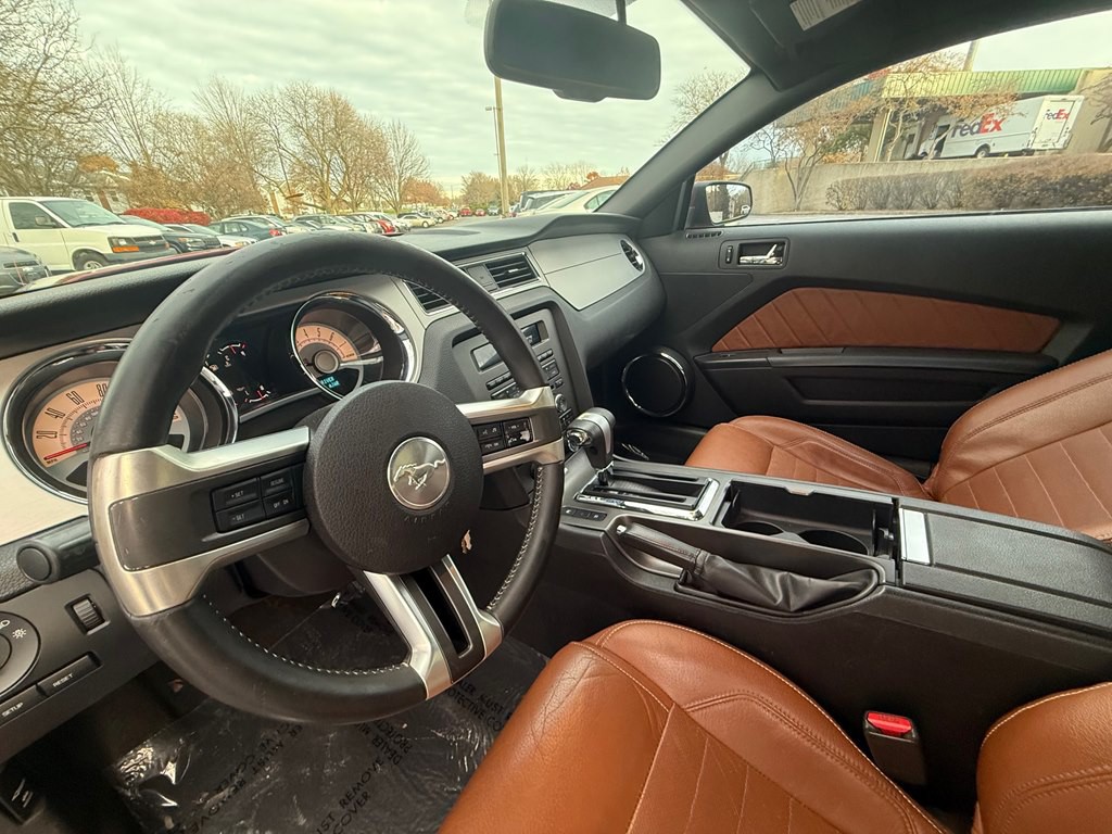 2010 Ford Mustang Image 20