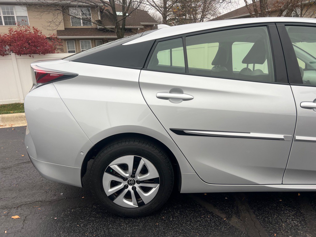 2018 Toyota Prius Image 8