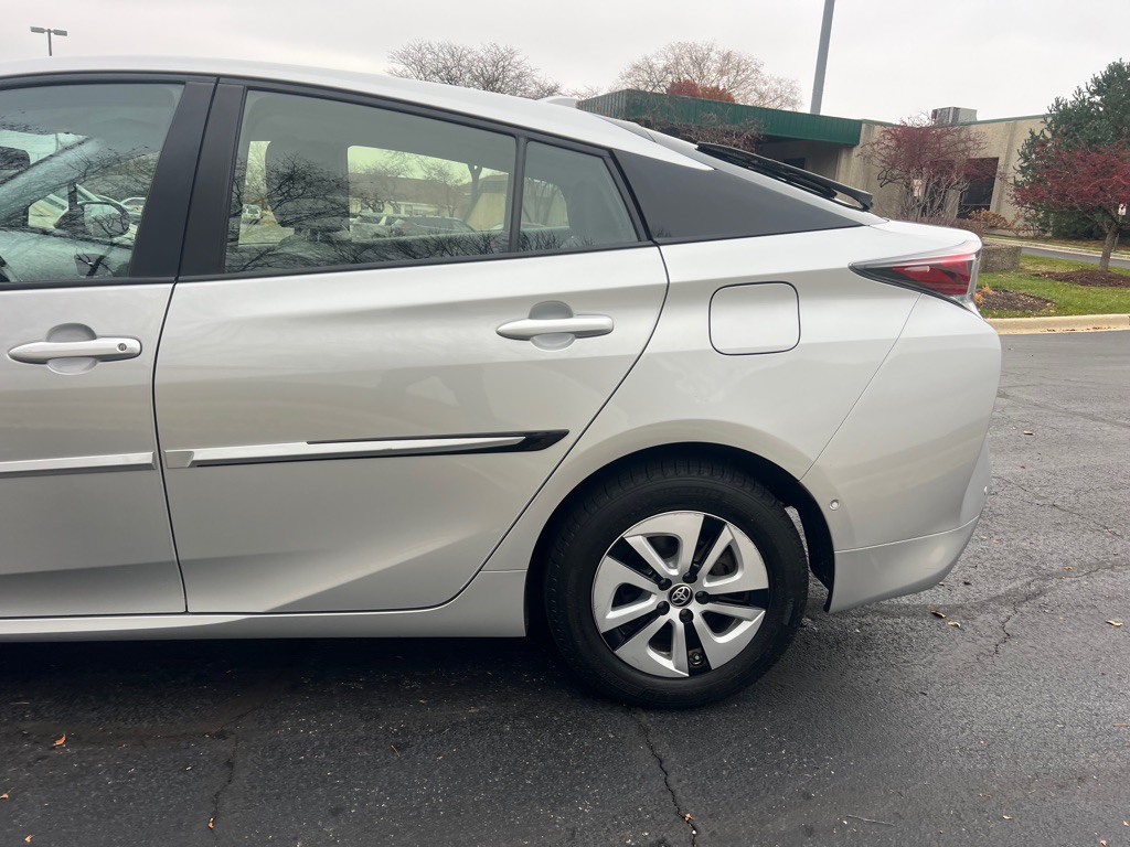 2018 Toyota Prius Image 16