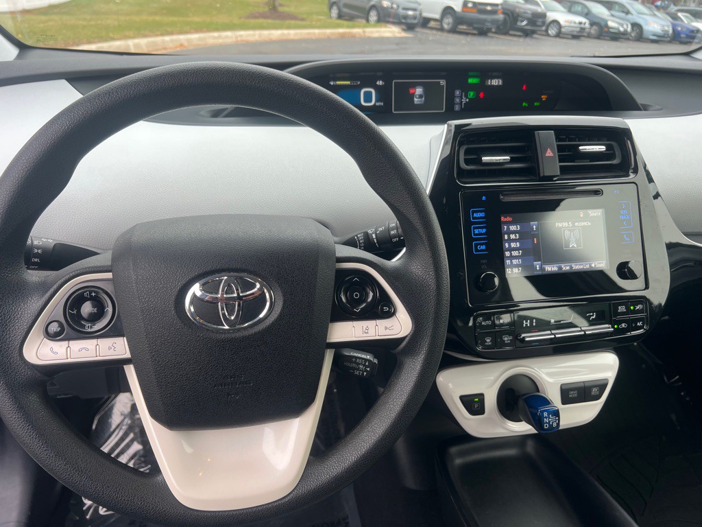 2018 Toyota Prius Image 29