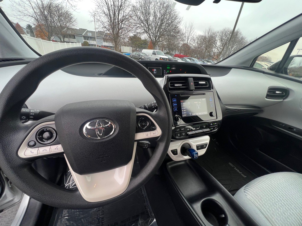 2018 Toyota Prius Image 36