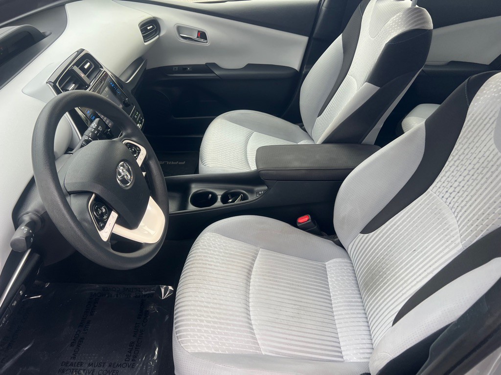 2018 Toyota Prius Image 38