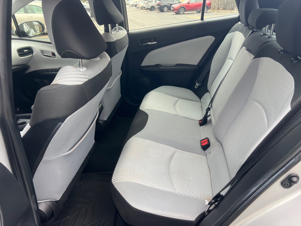 2018 Toyota Prius Image 45