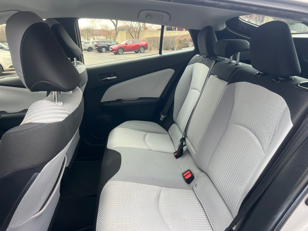 2018 Toyota Prius Image 46