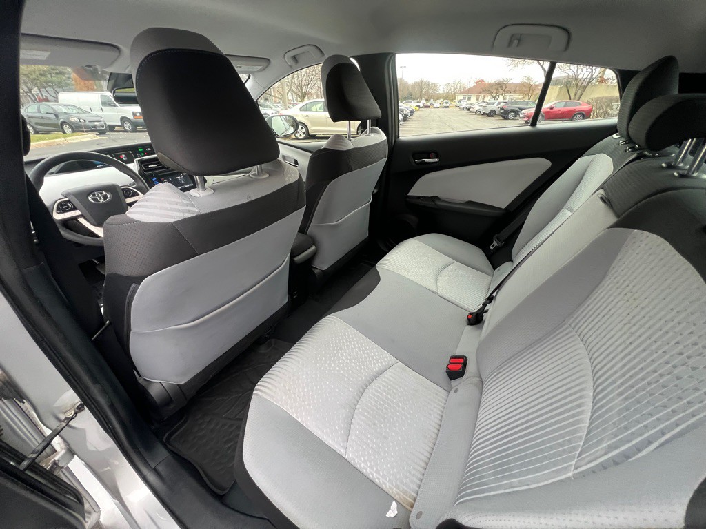 2018 Toyota Prius Image 48