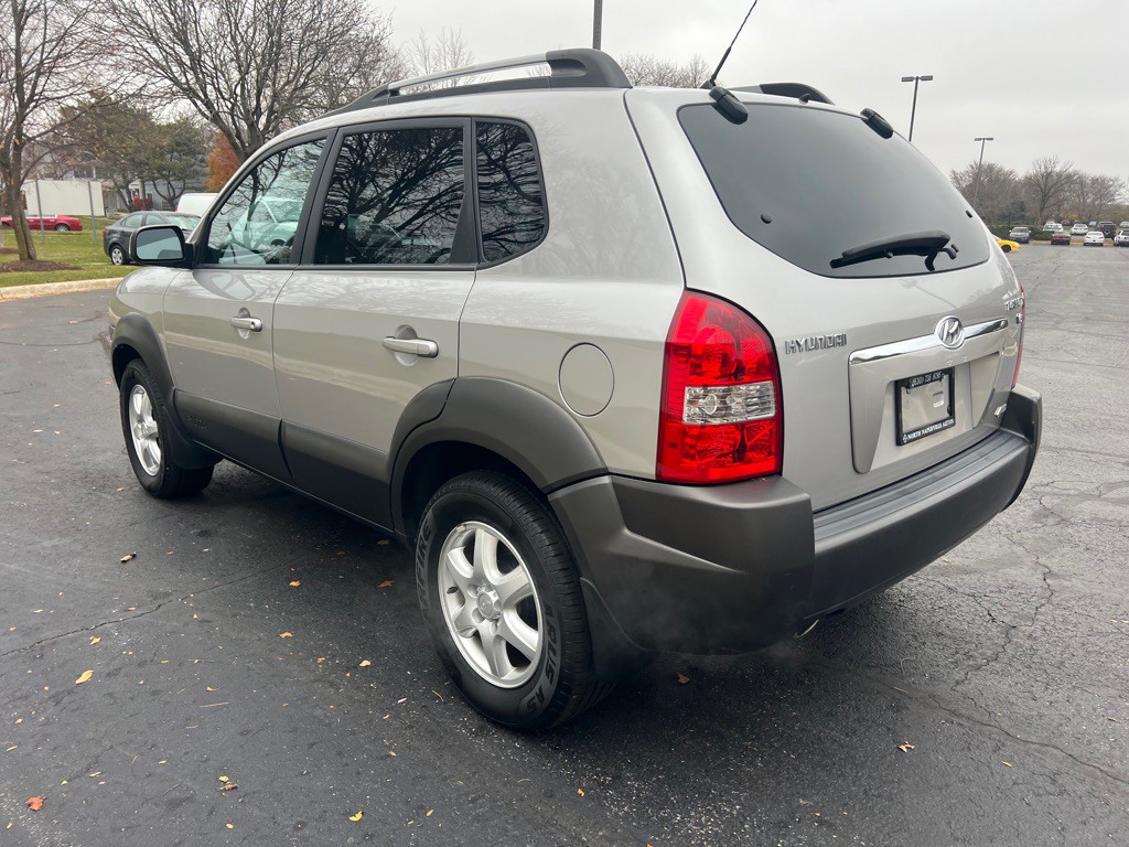 2005 Hyundai Tucson Image 12