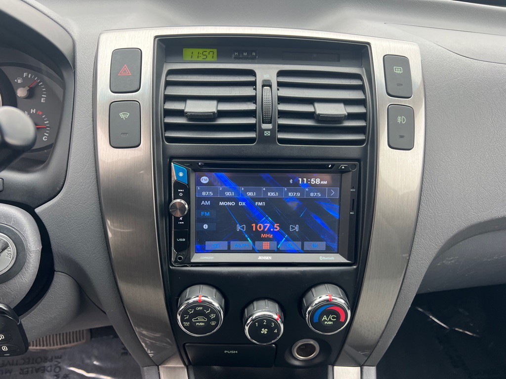 2005 Hyundai Tucson Image 26