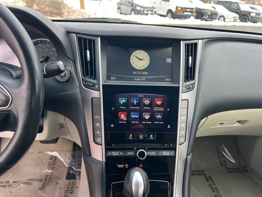 2014 INFINITI Q50 Image 26