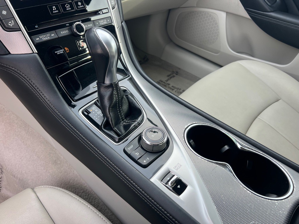 2014 INFINITI Q50 Image 27