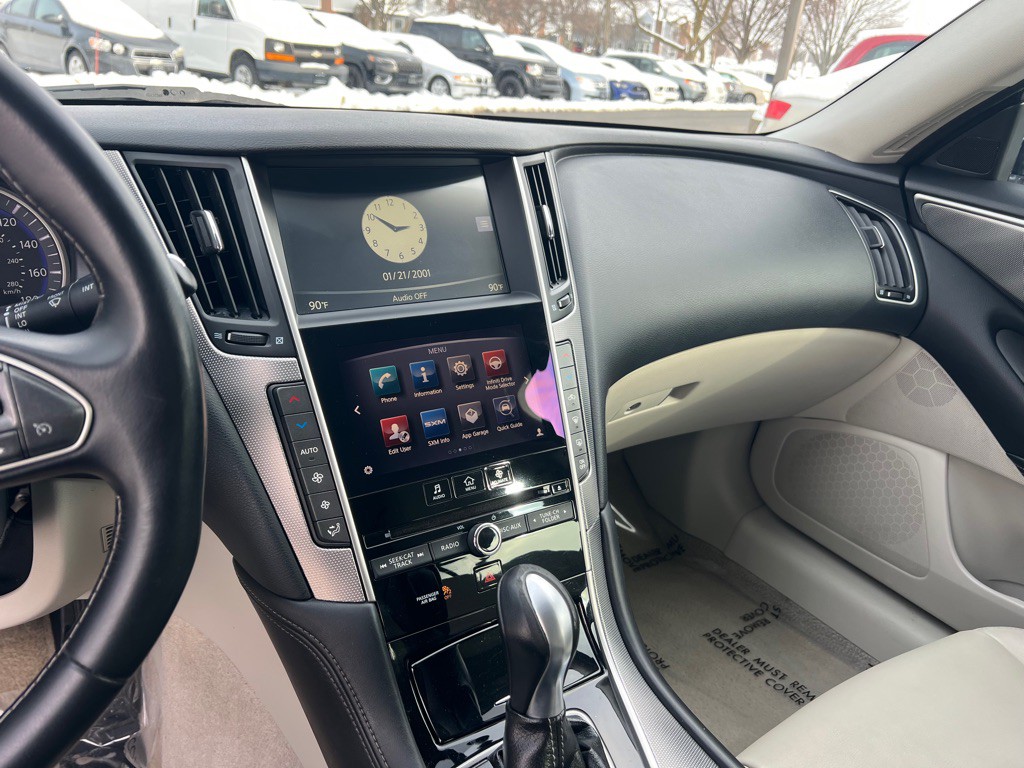 2014 INFINITI Q50 Image 28