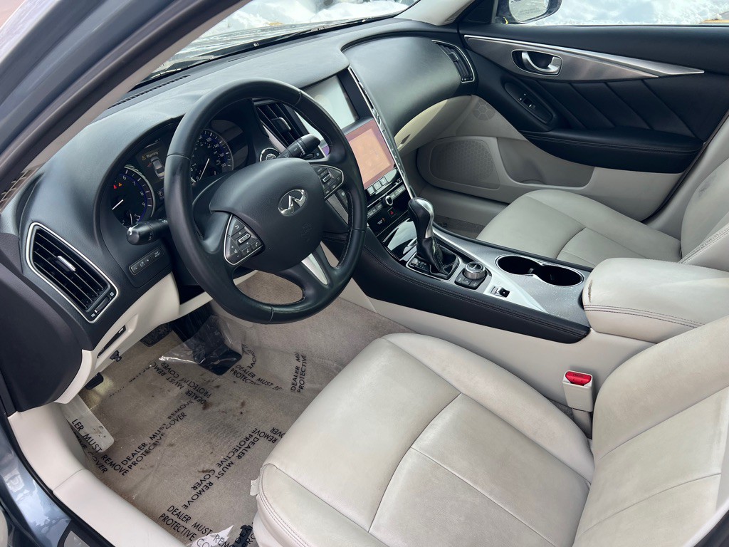 2014 INFINITI Q50 Image 31