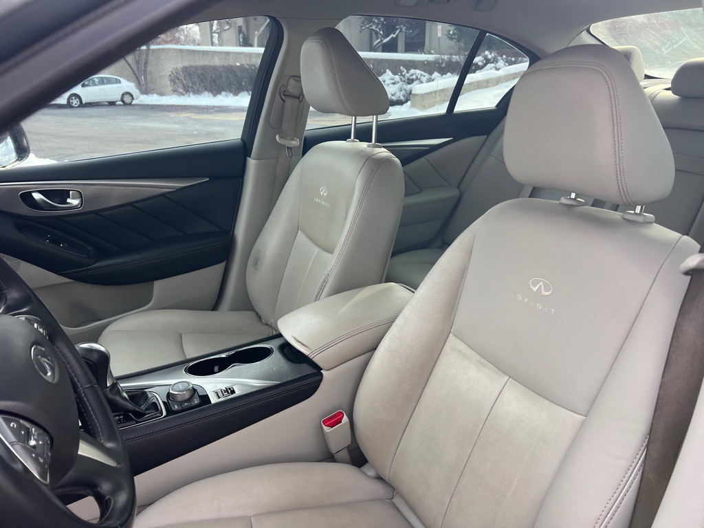 2014 INFINITI Q50 Image 33