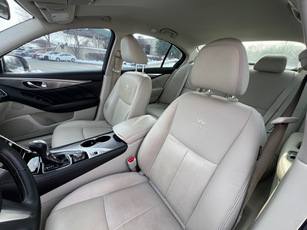 2014 INFINITI Q50 Image 34