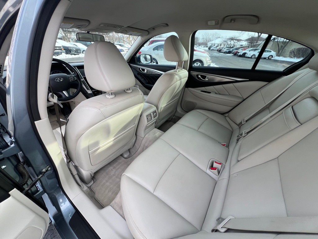 2014 INFINITI Q50 Image 39