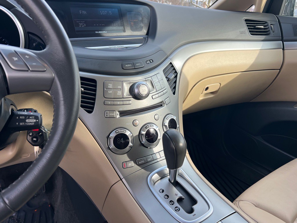 2010 Subaru Tribeca Image 27