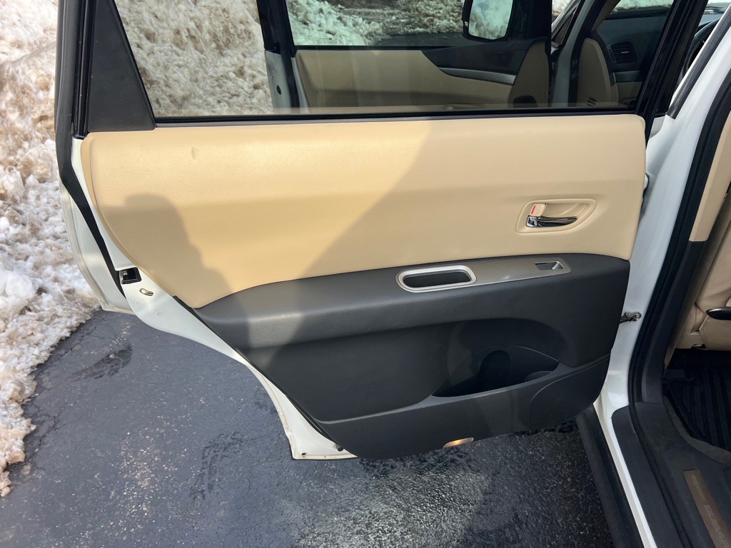 2010 Subaru Tribeca Image 41