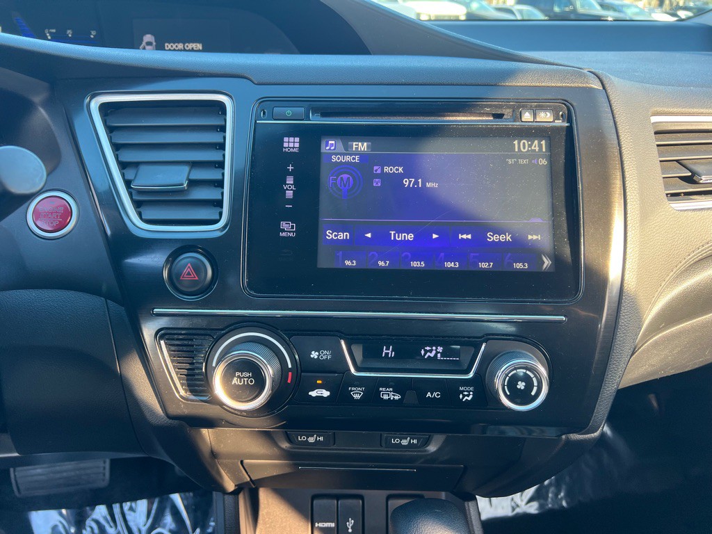 2015 Honda Civic Image 24